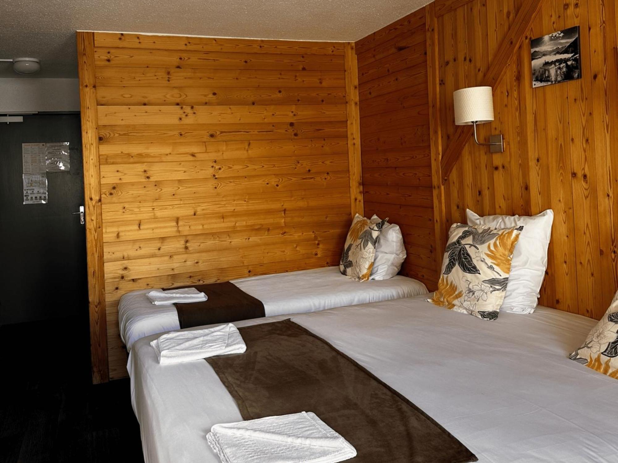 Hotel Club "Les Carrettes" فالمينييه المظهر الخارجي الصورة